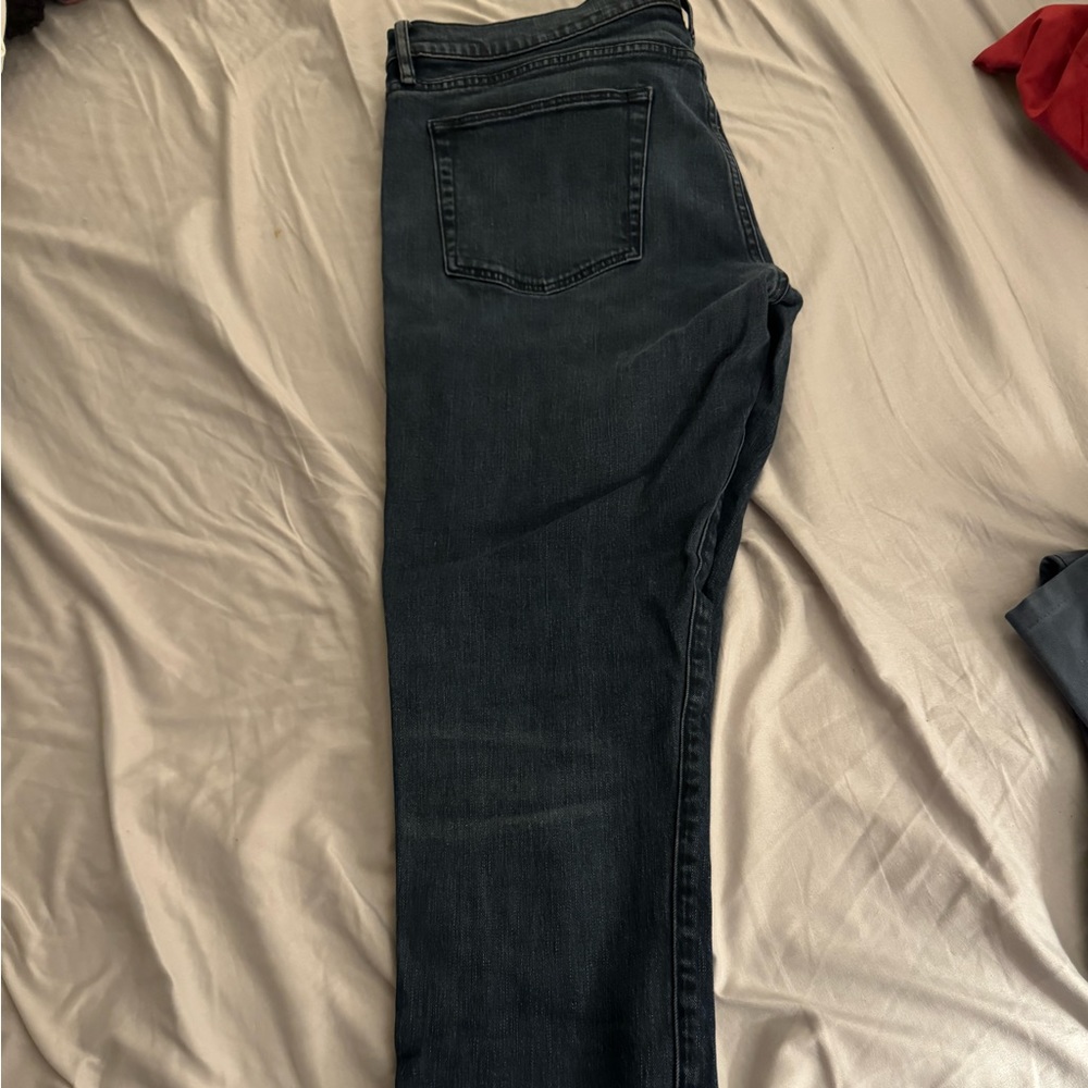 Burberry Brit size 36x32 dark blue jeans.  No flaws in the jeans.